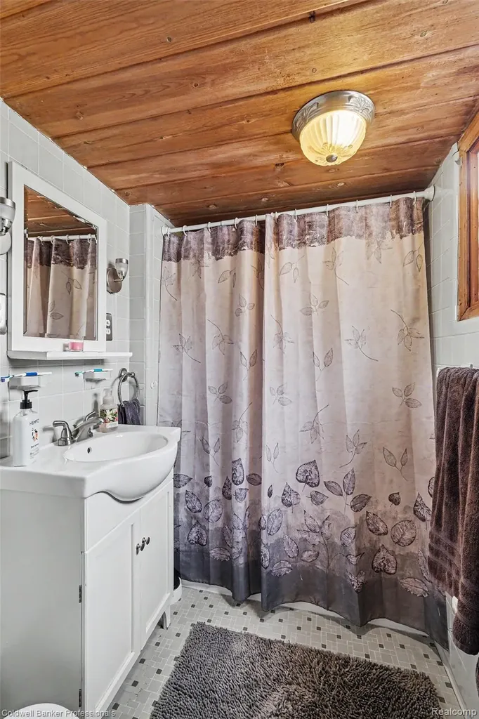 3105 E Dodge Road Thetford Township MI 48420