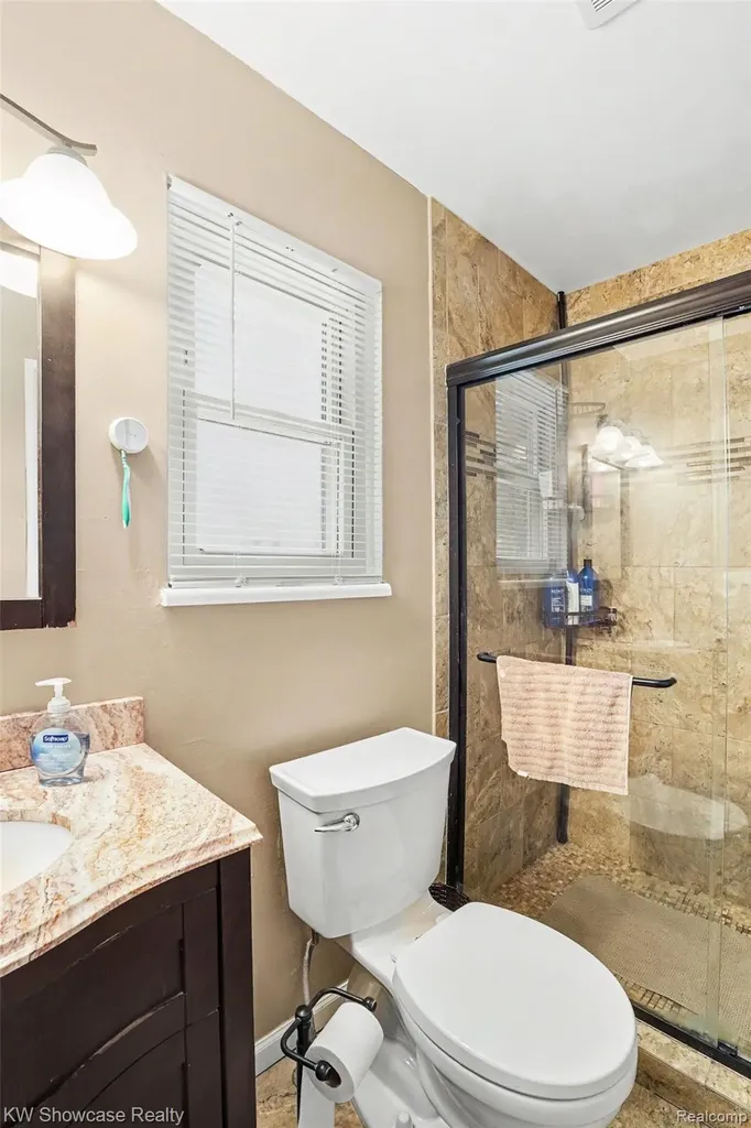 40652 Village Wood Road Novi City MI 48375