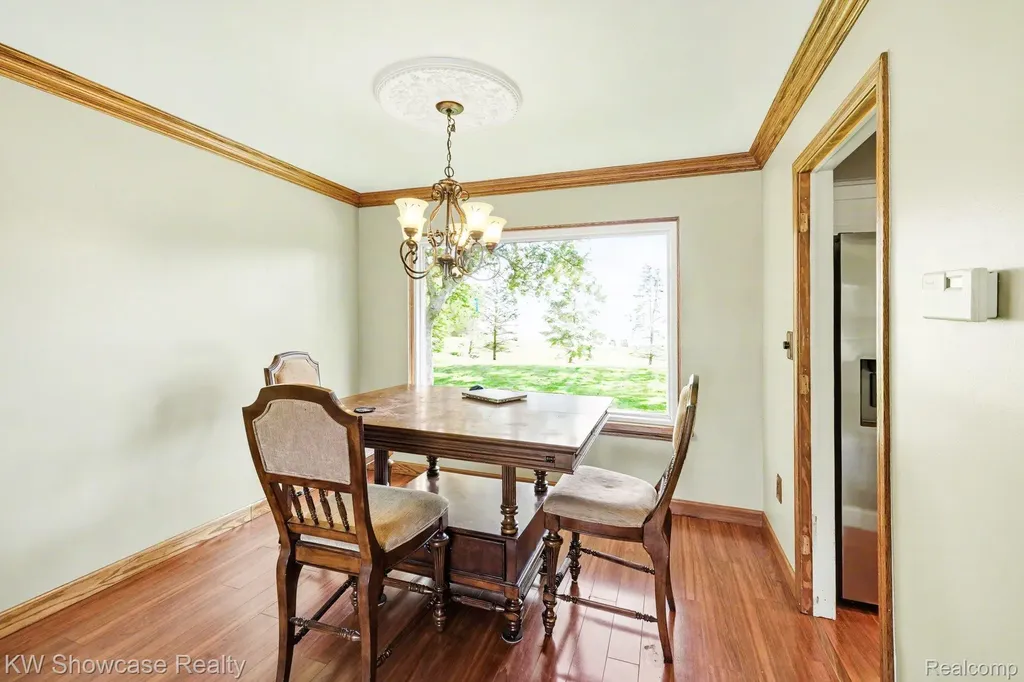 40652 Village Wood Road Novi City MI 48375
