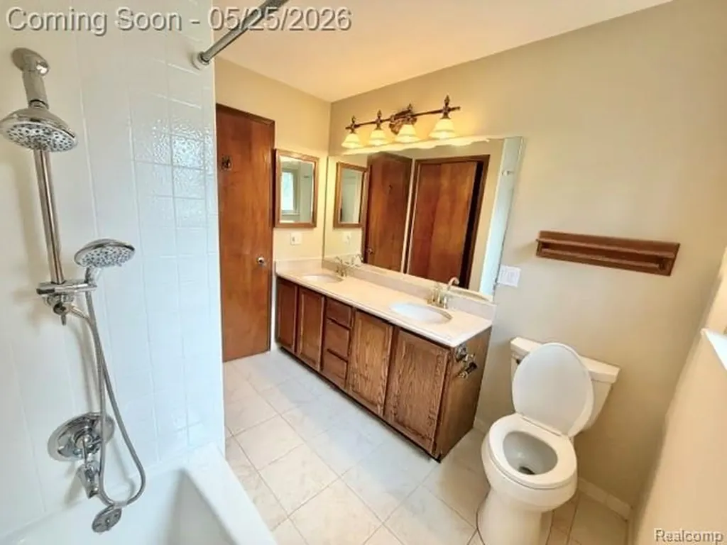 3817 Lake Lapeer Drive Elba Township MI 48455