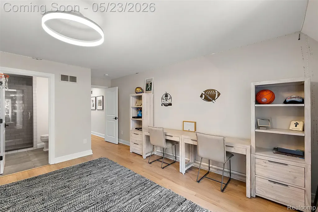 4345 Spruce Hill Lane Bloomfield Charter Township MI 48301