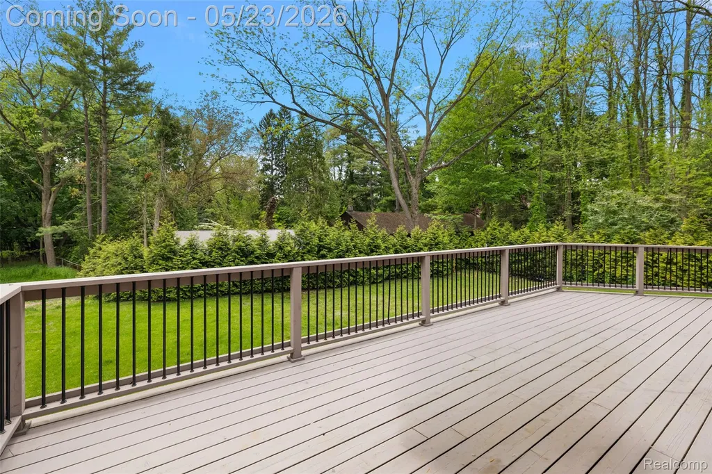 4345 Spruce Hill Lane Bloomfield Charter Township MI 48301