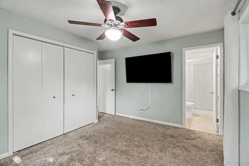2572 Ridge Road White Lake Charter Township MI 48383