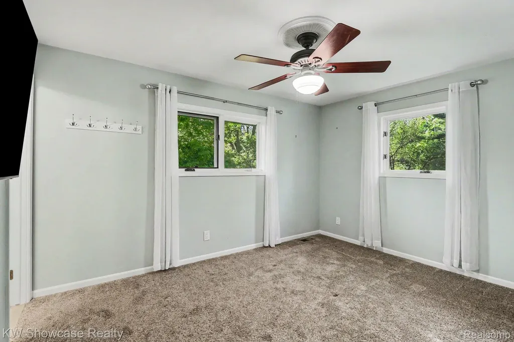 2572 Ridge Road White Lake Charter Township MI 48383