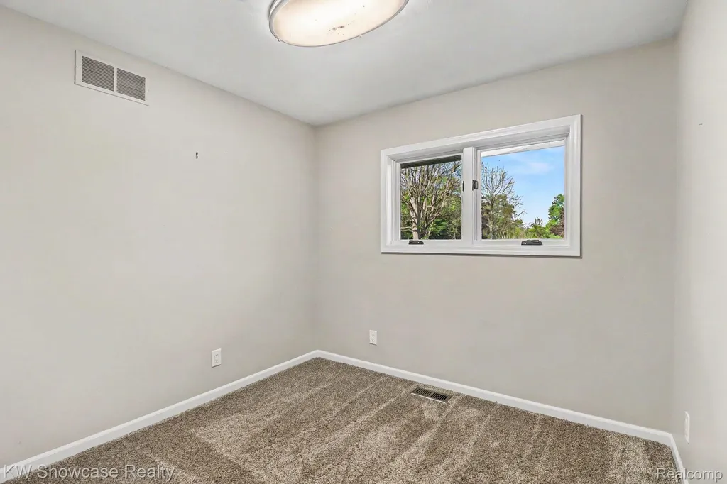 2572 Ridge Road White Lake Charter Township MI 48383