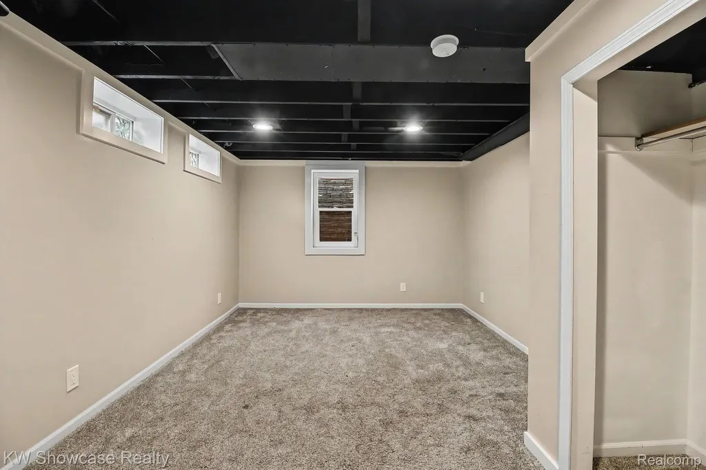 2572 Ridge Road White Lake Charter Township MI 48383