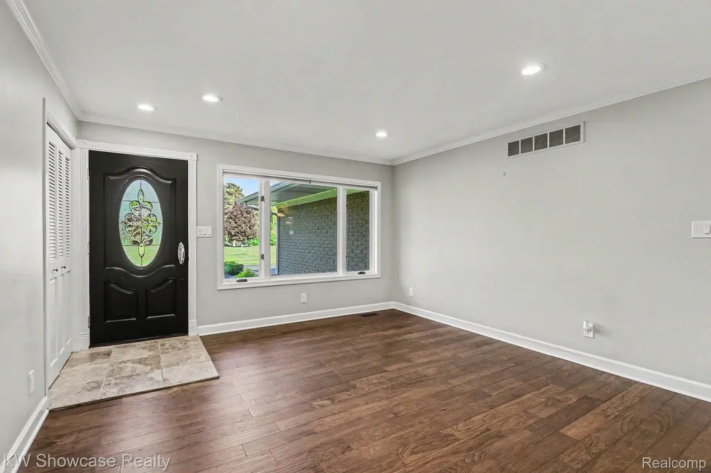 2572 Ridge Road White Lake Charter Township MI 48383