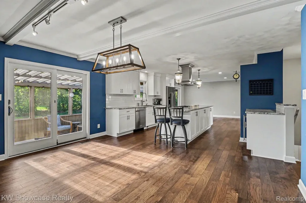 2572 Ridge Road White Lake Charter Township MI 48383