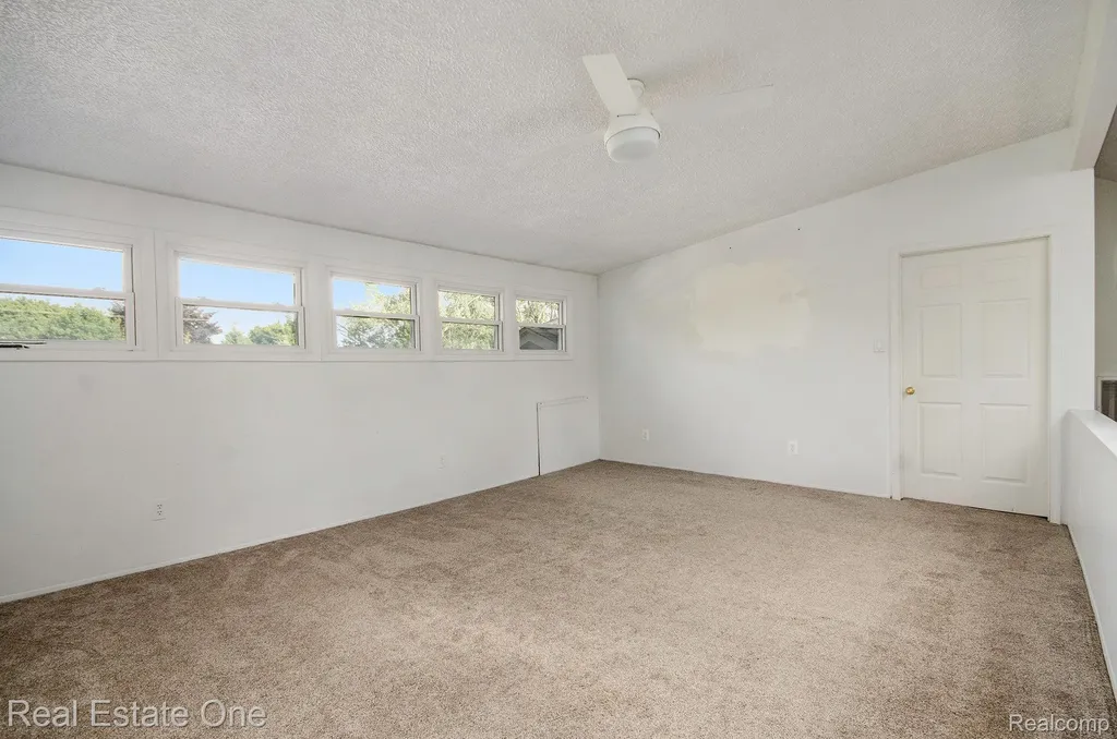 35238 Moravian Drive Sterling Heights City MI 48312