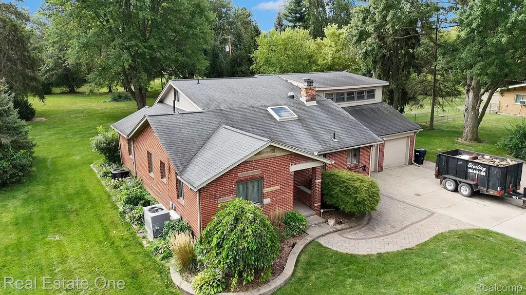35238 Moravian Drive Sterling Heights City MI 48312