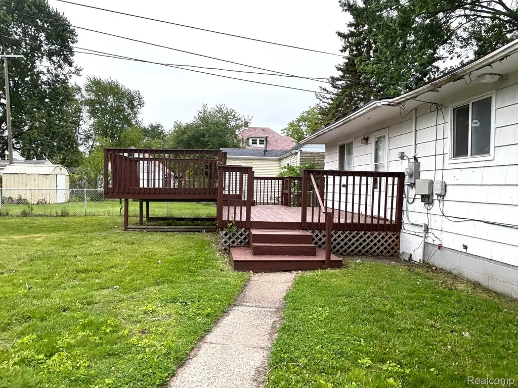 1455 E George Avenue Hazel Park City MI 48030