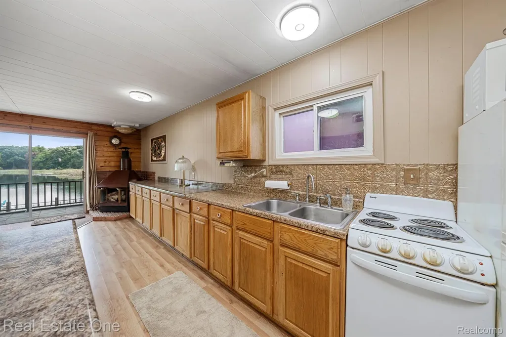 200 E Canyon Drive Milford Charter Township MI 48380