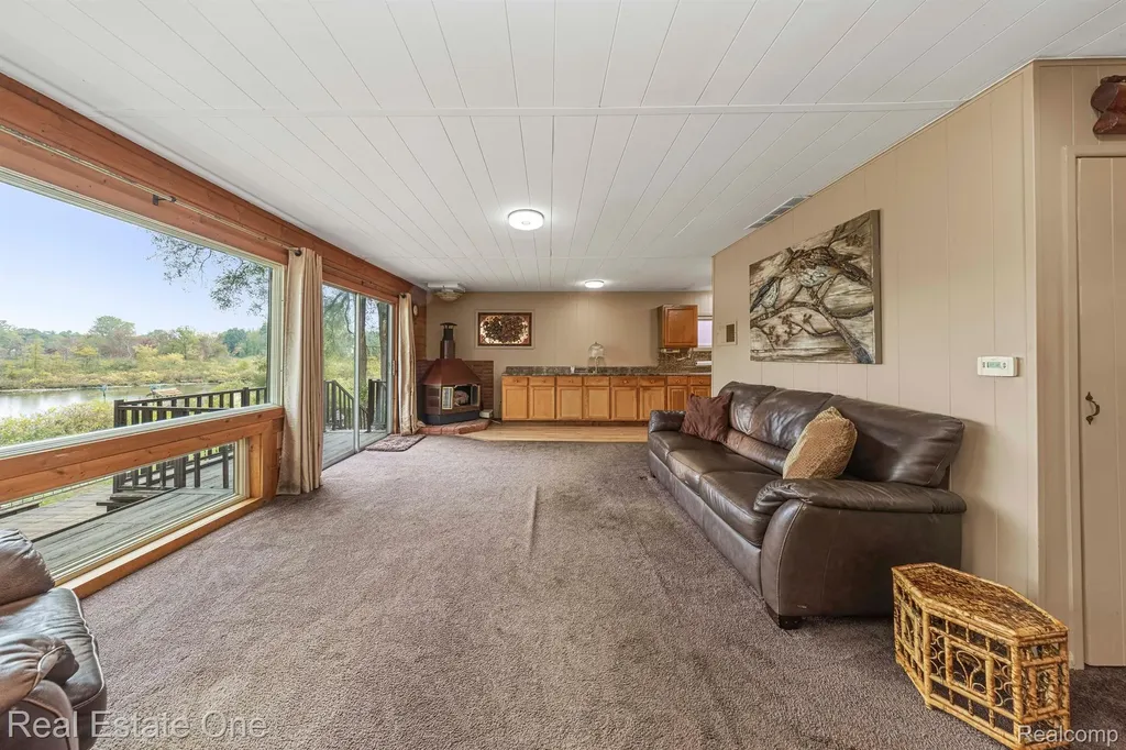 200 E Canyon Drive Milford Charter Township MI 48380