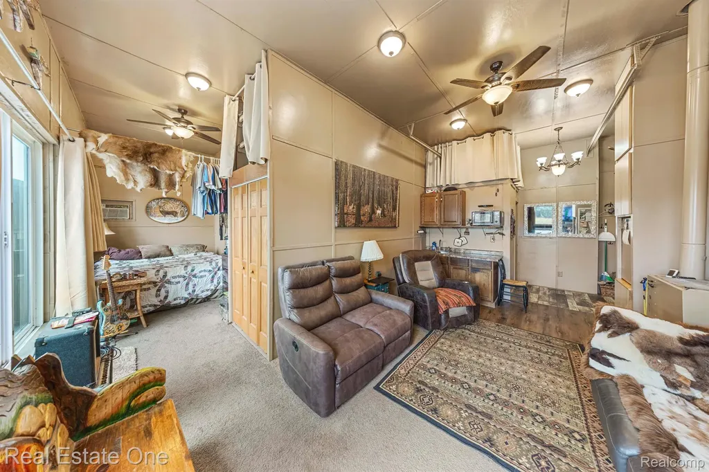 200 E Canyon Drive Milford Charter Township MI 48380