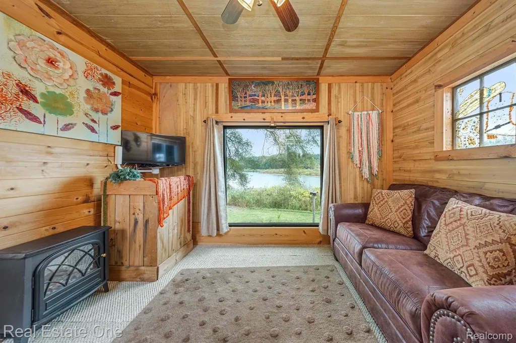 200 E Canyon Drive Milford Charter Township MI 48380