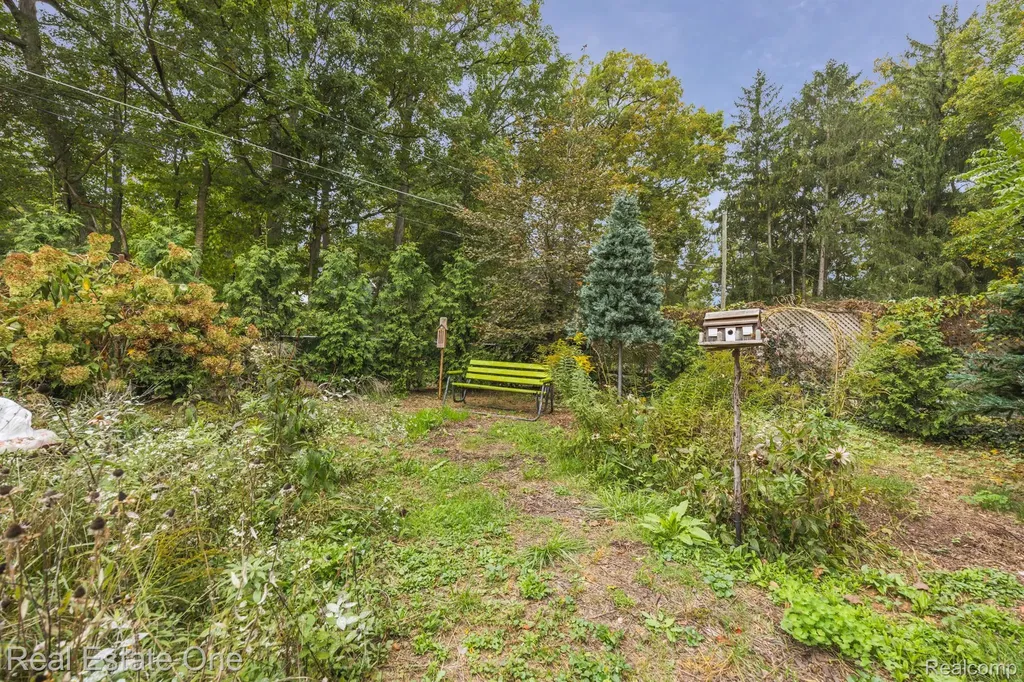 200 E Canyon Drive Milford Charter Township MI 48380