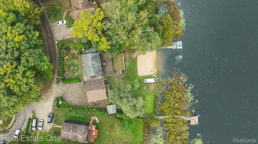 200 E Canyon Drive Milford Charter Township MI 48380