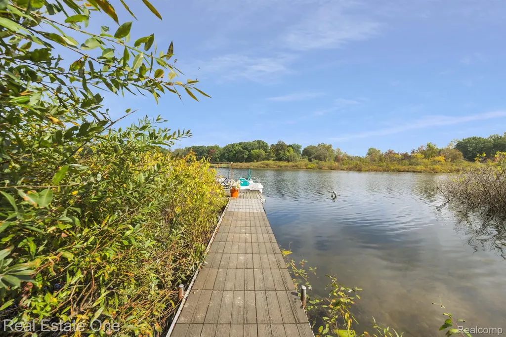 200 E Canyon Drive Milford Charter Township MI 48380