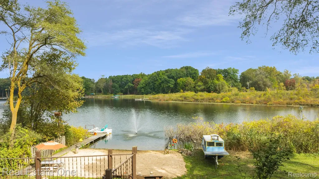 200 E Canyon Drive Milford Charter Township MI 48380