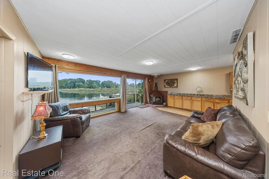 200 E Canyon Drive Milford Charter Township MI 48380