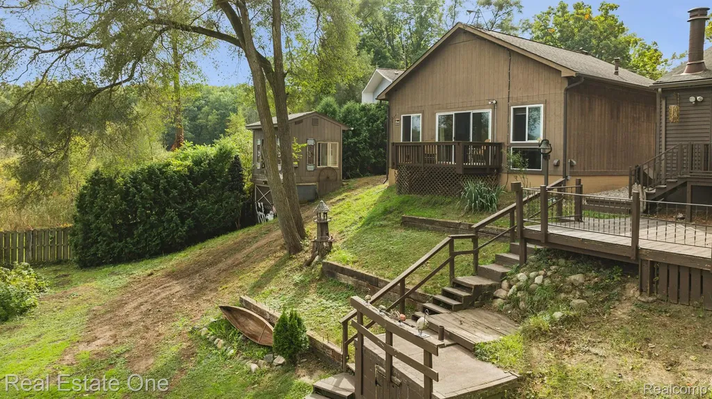 200 E Canyon Drive Milford Charter Township MI 48380
