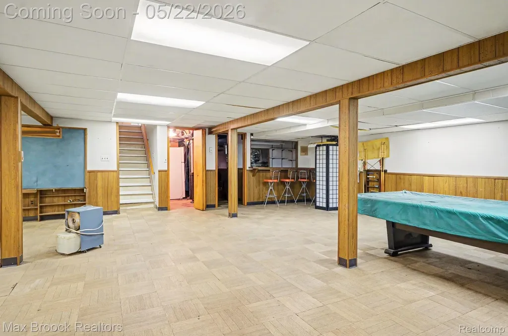 28829 Flanders Avenue Warren City MI 48088