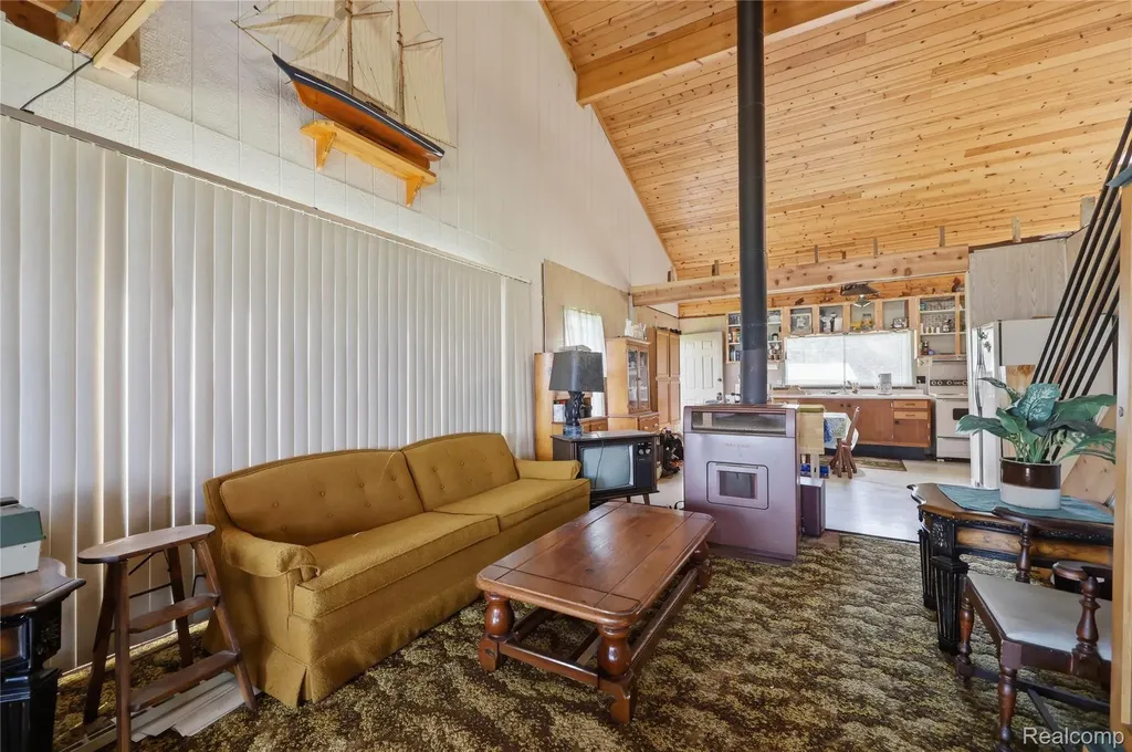 6556 Dickinson Island Clay Township MI 48001