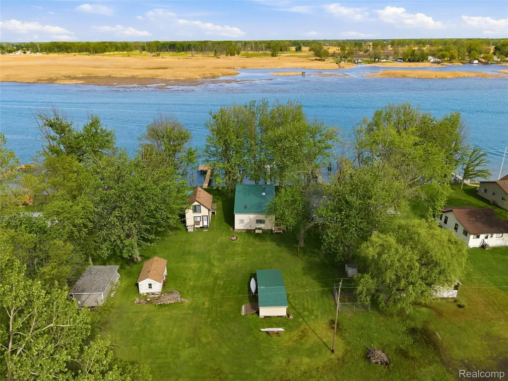 6556 Dickinson Island Clay Township MI 48001