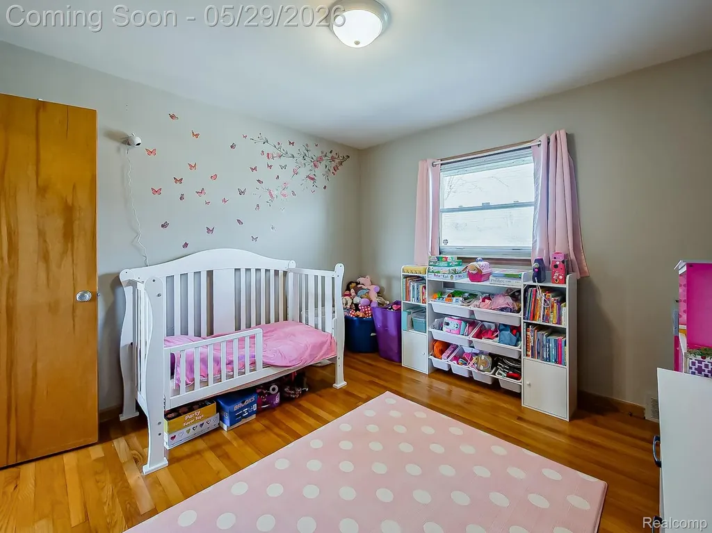 8634 Allen Road Allen Park City MI 48101