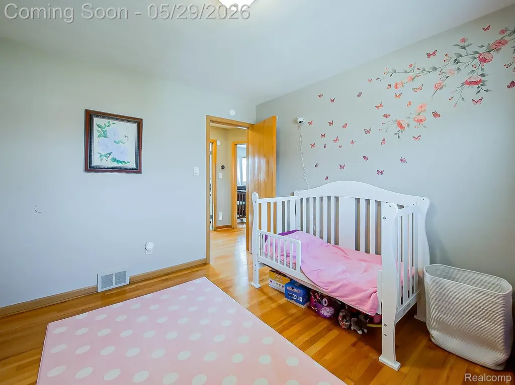 8634 Allen Road Allen Park City MI 48101