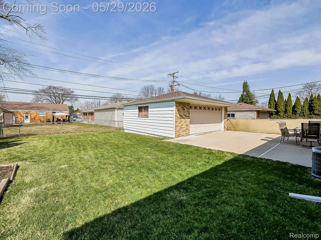 8634 Allen Road Allen Park City MI 48101