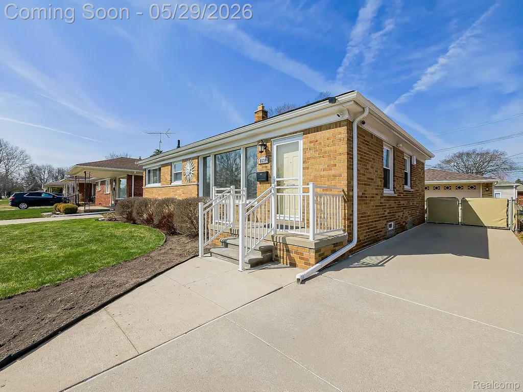 8634 Allen Road Allen Park City MI 48101