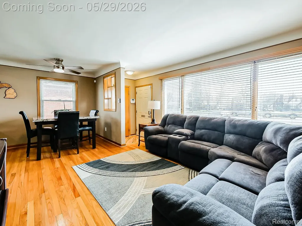 8634 Allen Road Allen Park City MI 48101