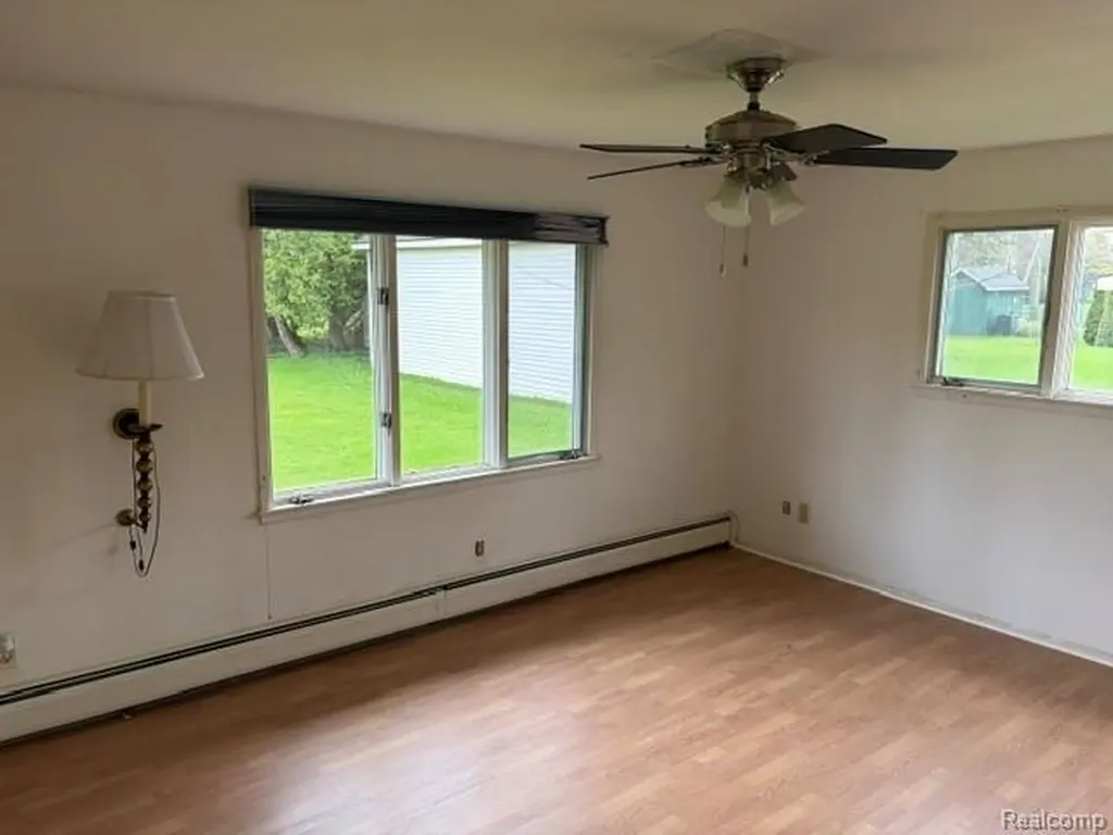 714 Garden Street Harbor Beach City MI 48441