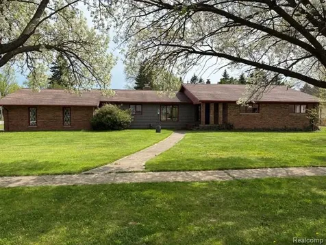 714 Garden Street Harbor Beach City MI 48441