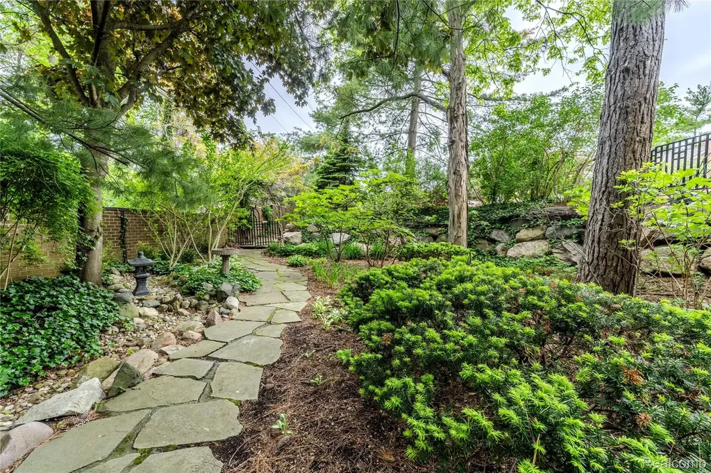 4054 Cranbrook Court Bloomfield Hills City MI 48301