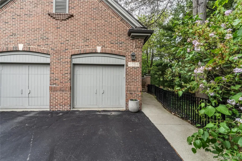 4054 Cranbrook Court Bloomfield Hills City MI 48301