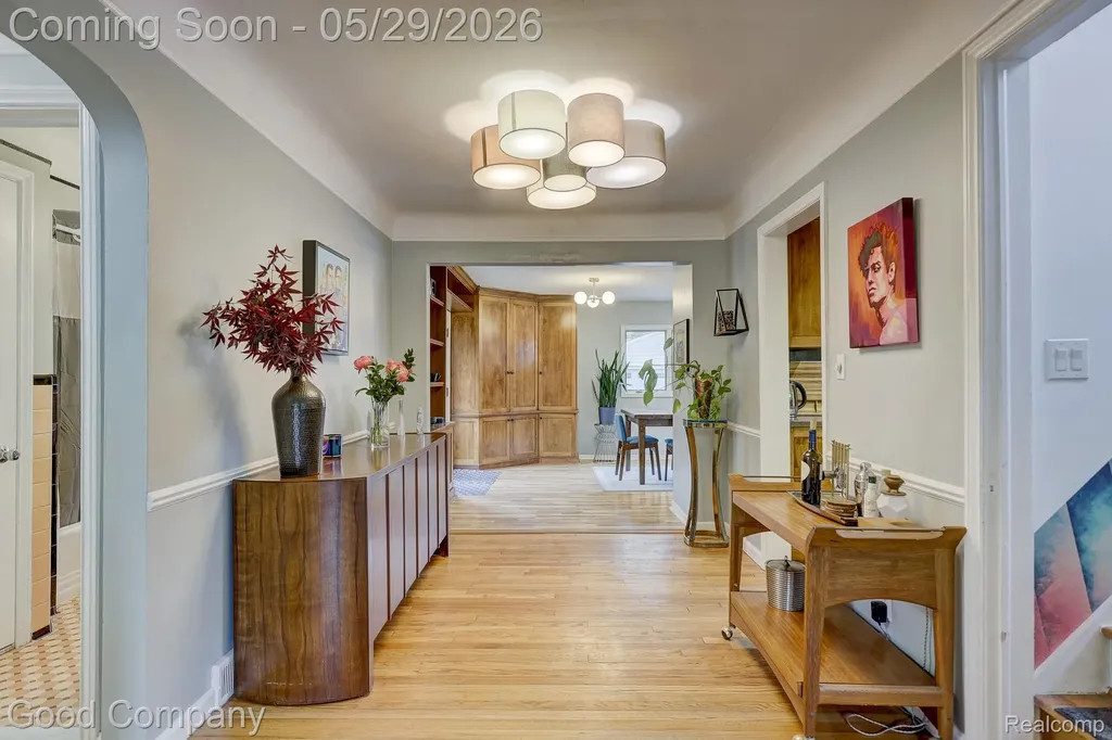 10074 Lincoln Drive Huntington Woods City MI 48070