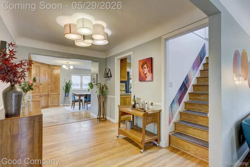 10074 Lincoln Drive Huntington Woods City MI 48070