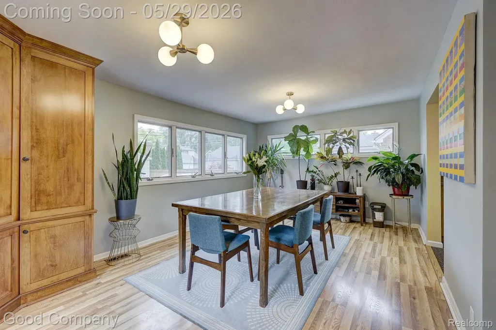 10074 Lincoln Drive Huntington Woods City MI 48070