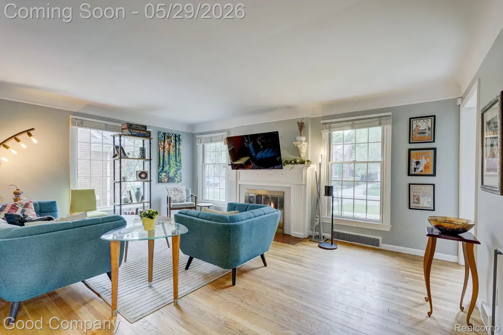 10074 Lincoln Drive Huntington Woods City MI 48070