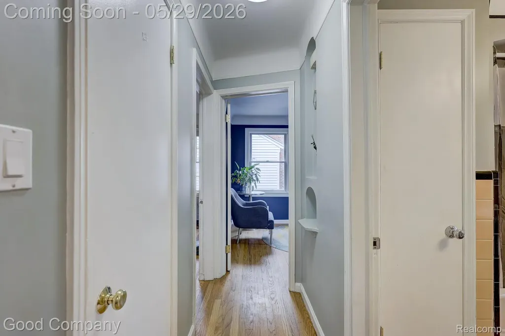 10074 Lincoln Drive Huntington Woods City MI 48070