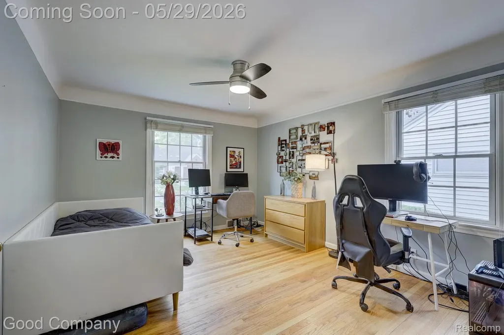 10074 Lincoln Drive Huntington Woods City MI 48070