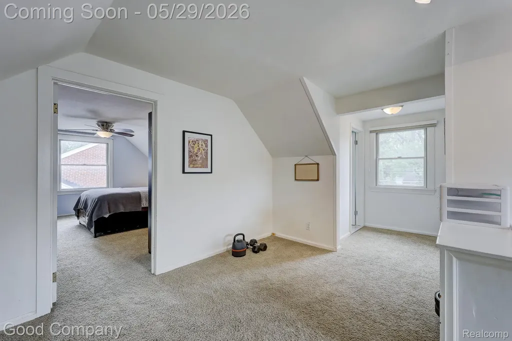 10074 Lincoln Drive Huntington Woods City MI 48070