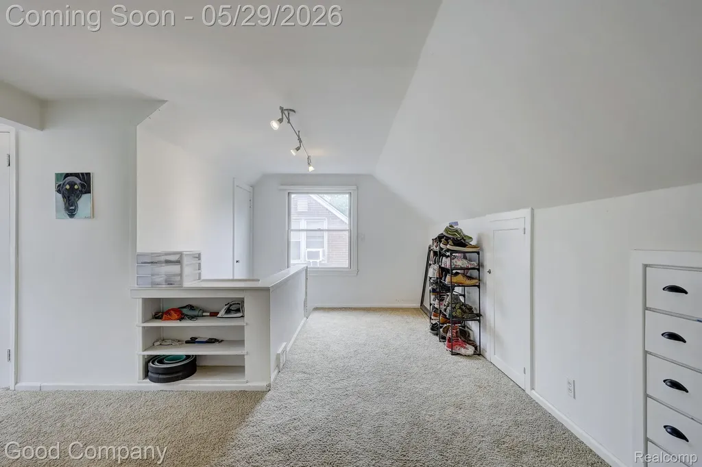 10074 Lincoln Drive Huntington Woods City MI 48070