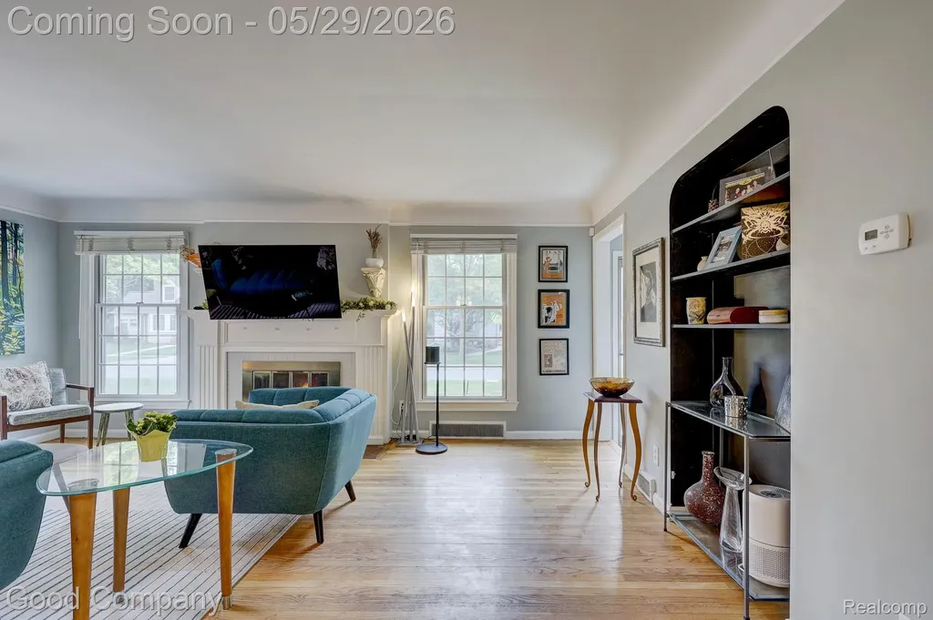 10074 Lincoln Drive Huntington Woods City MI 48070