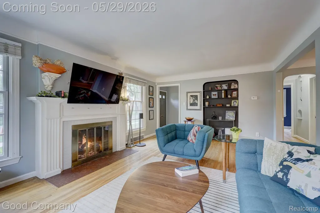 10074 Lincoln Drive Huntington Woods City MI 48070