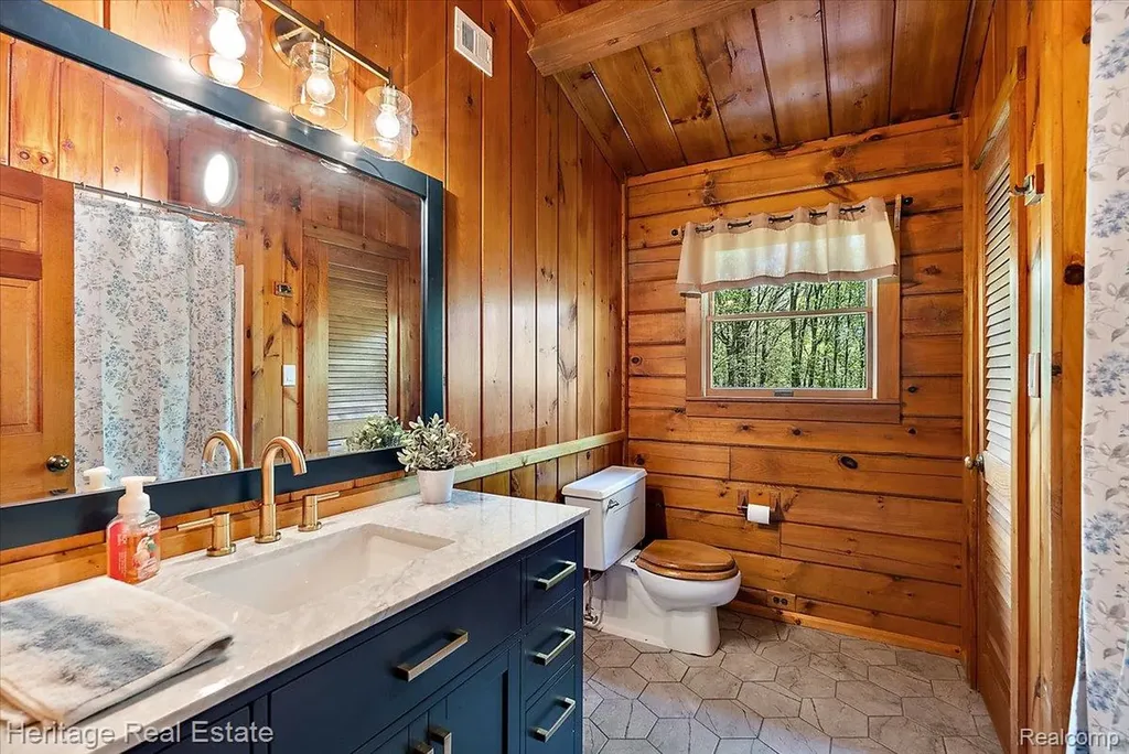 51323 County Road 215 Road Lawrence Township MI 49064