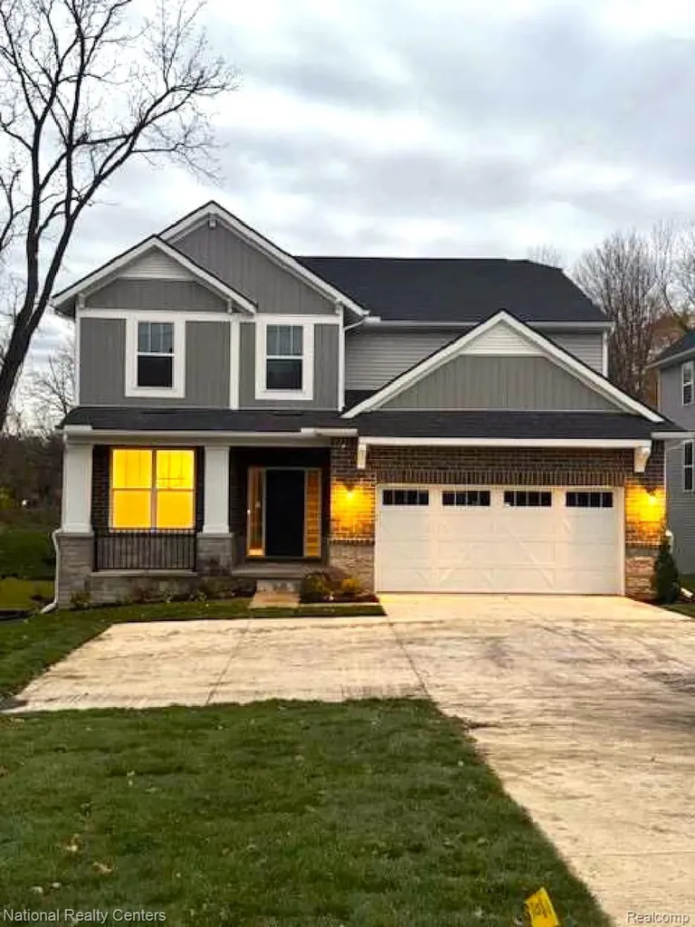 6978 Colony Drive West Bloomfield Charter Township MI 48323