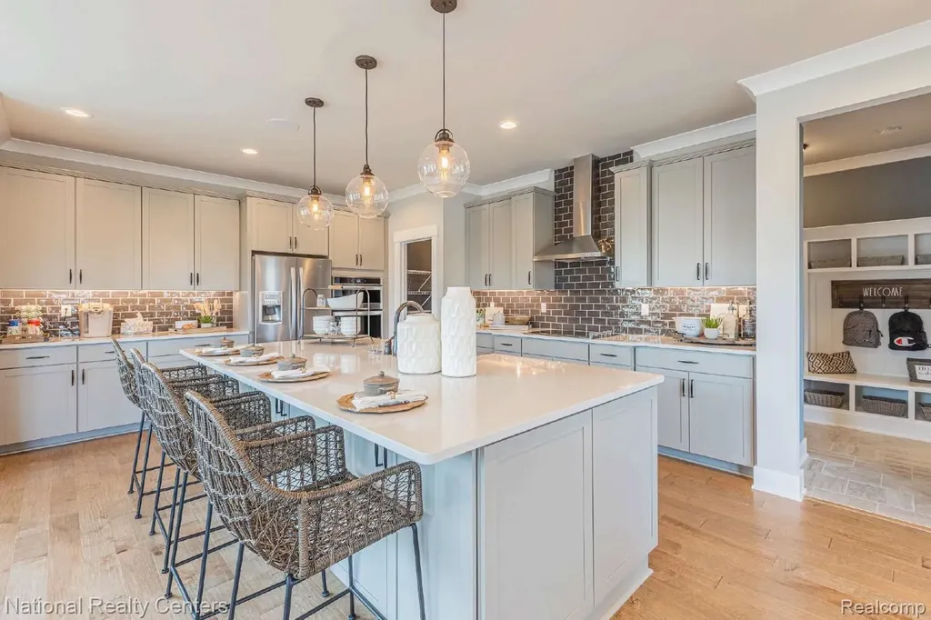 6978 Colony Drive West Bloomfield Charter Township MI 48323